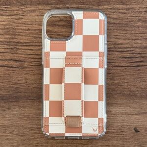 Walli Checkered iPhone 13/14 Case with Stand - White and Tan